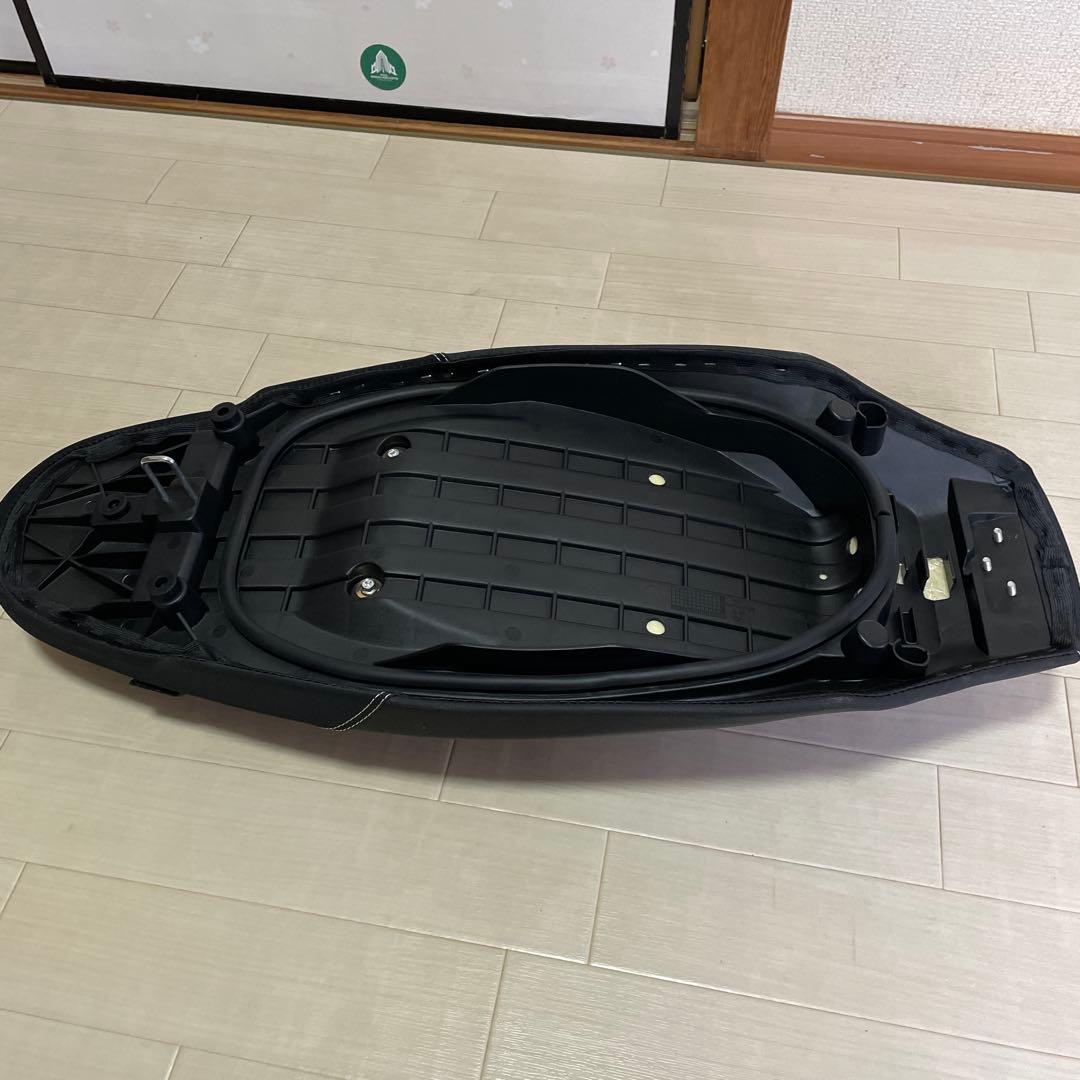 KKM NMAX 125/155新型V3 2025スポーツローダウンシート黒