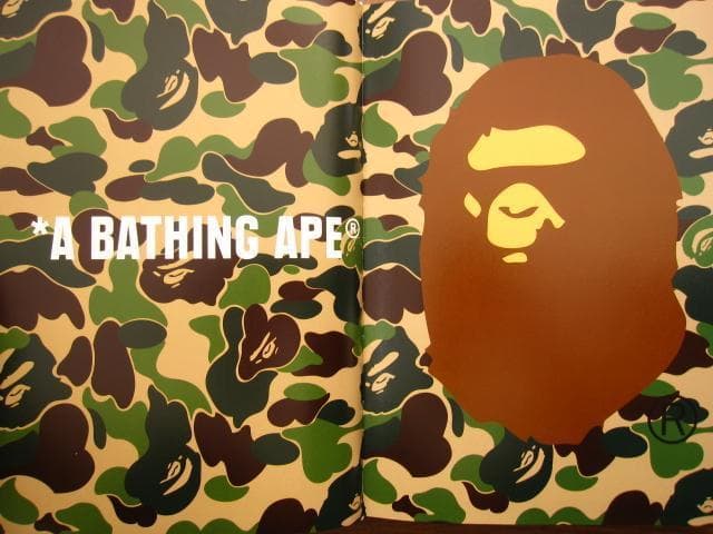 A BATHING APE　ア ベイシング エイプ (R)