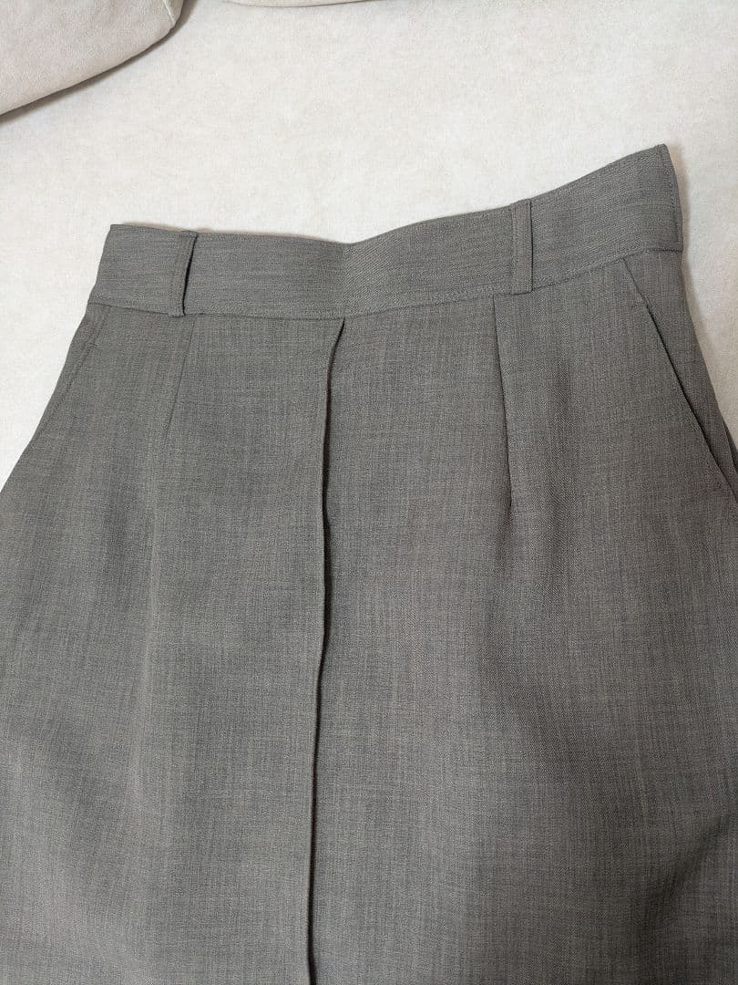 【新品】crewre バックタックナロースカート サイズ3