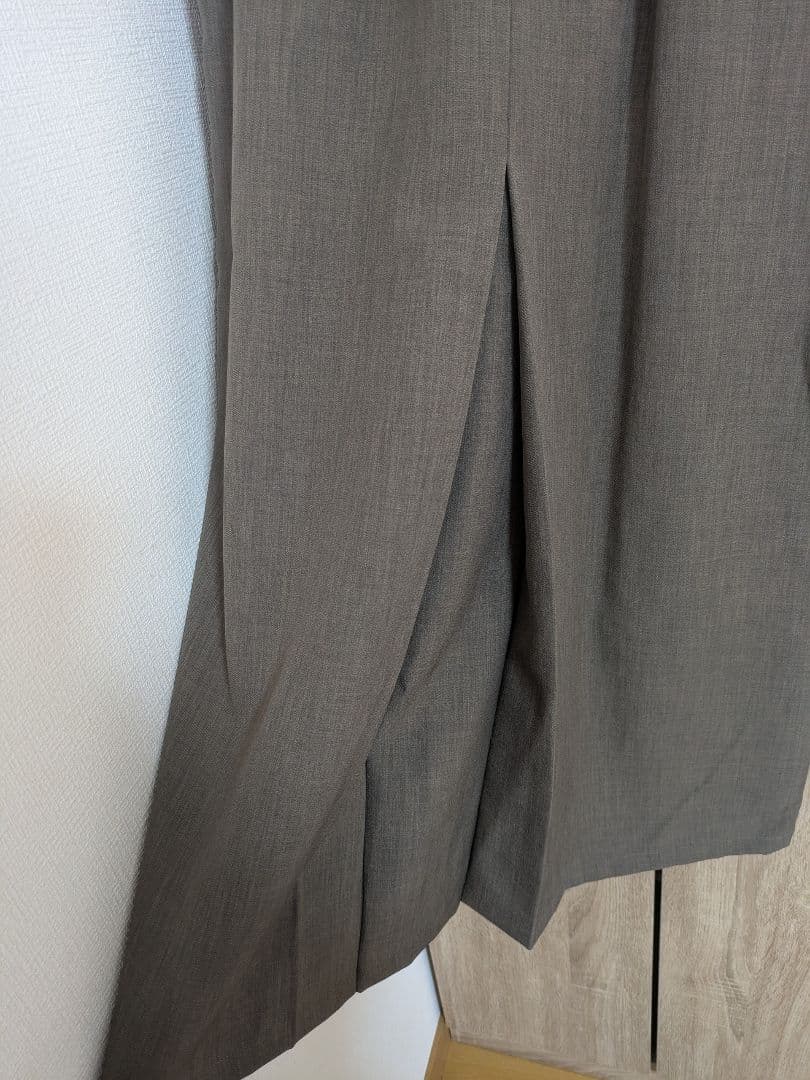 【新品】crewre バックタックナロースカート サイズ3