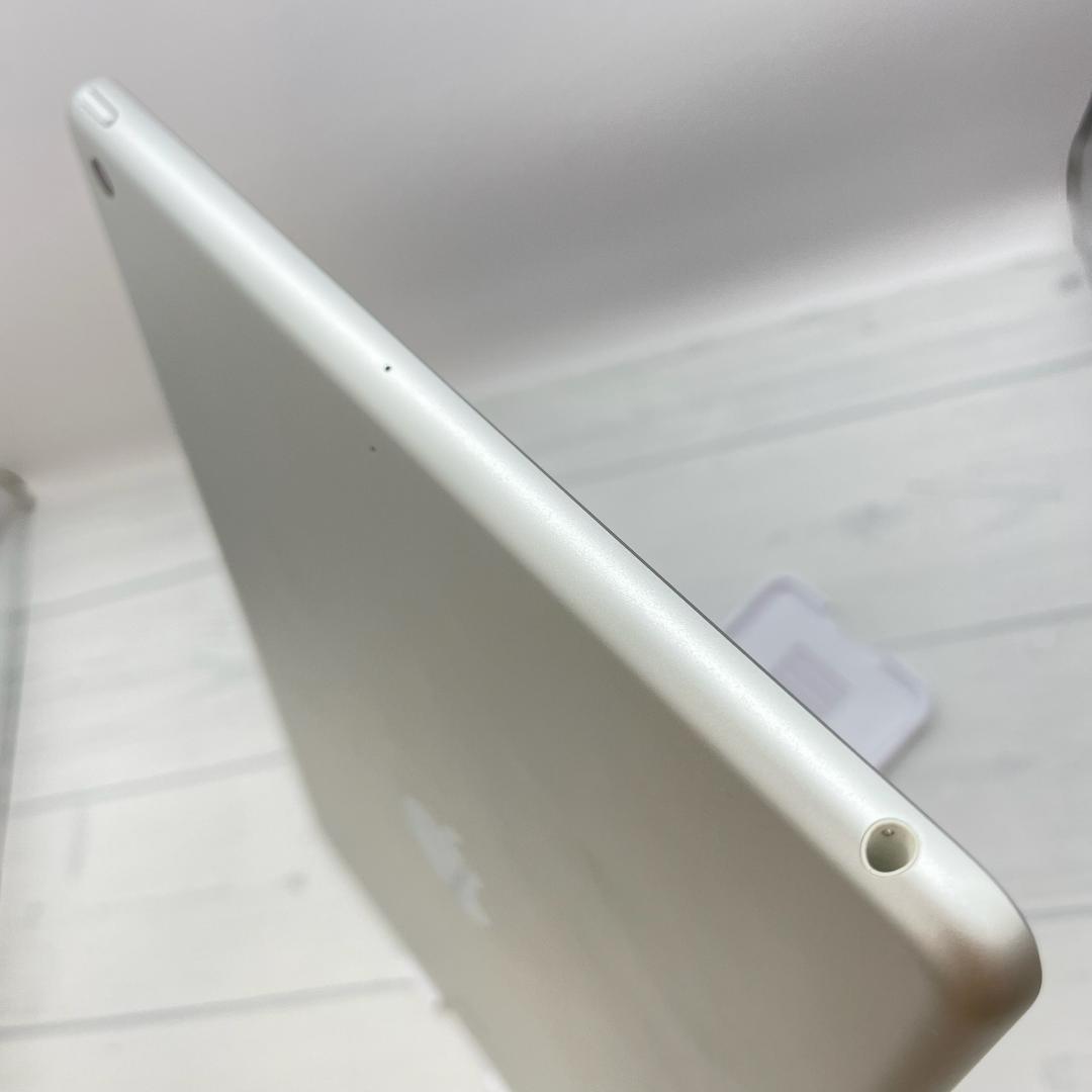 【お値打ちセット】iPad 第8世代 保護フィルム＋キーボードケース＋ペンシル