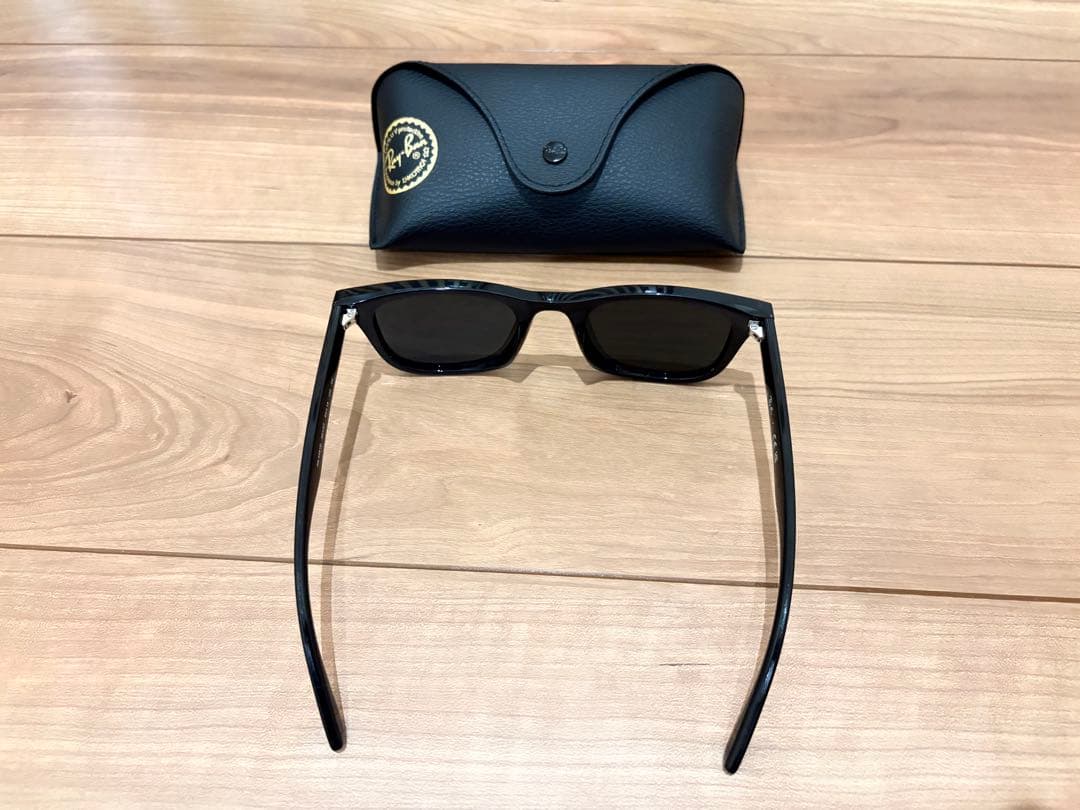 Ray-Ban レイバン　RB4391D