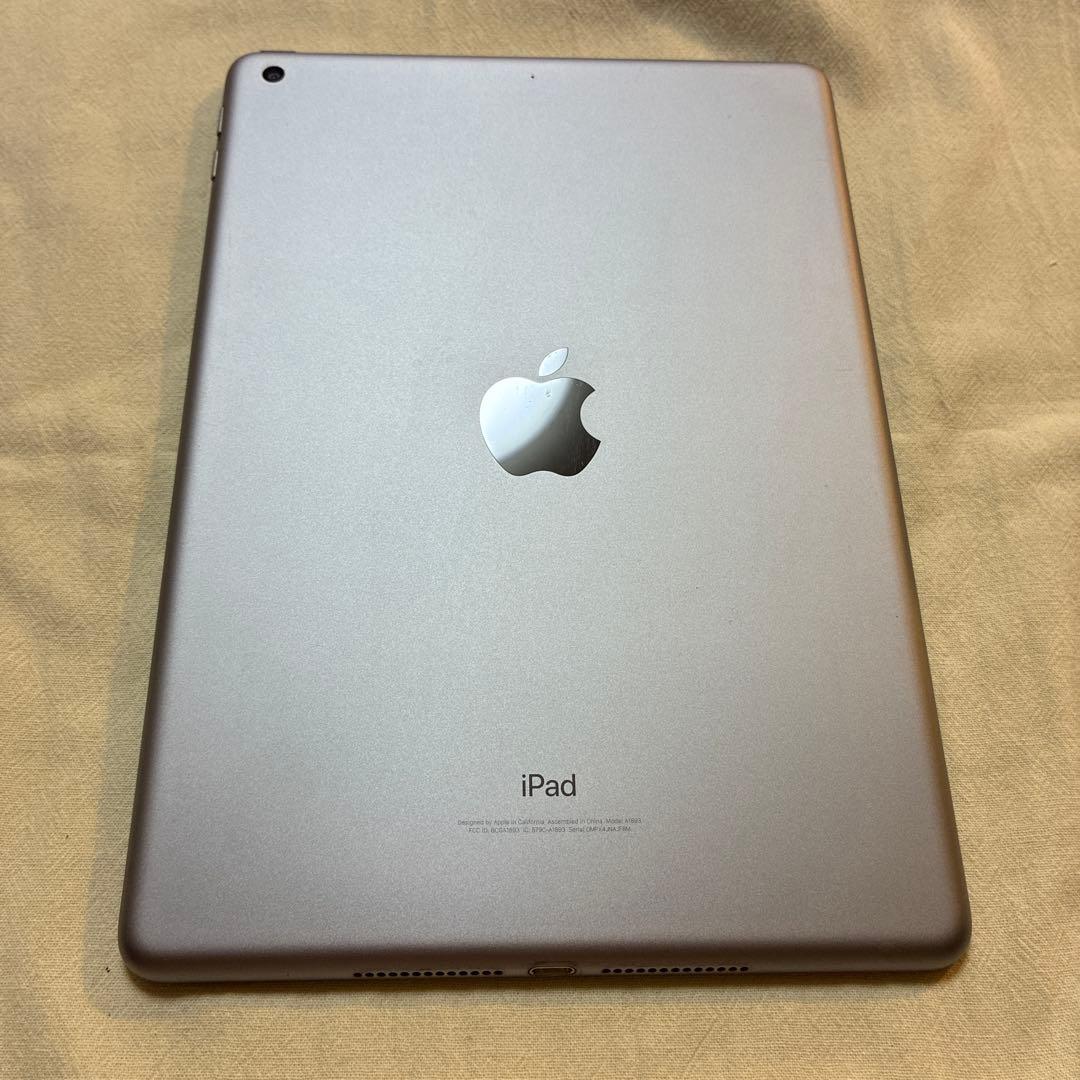 ド*ミ様 iPad Apple 第6世代　Wi-Fi 128GB スペースグレイ