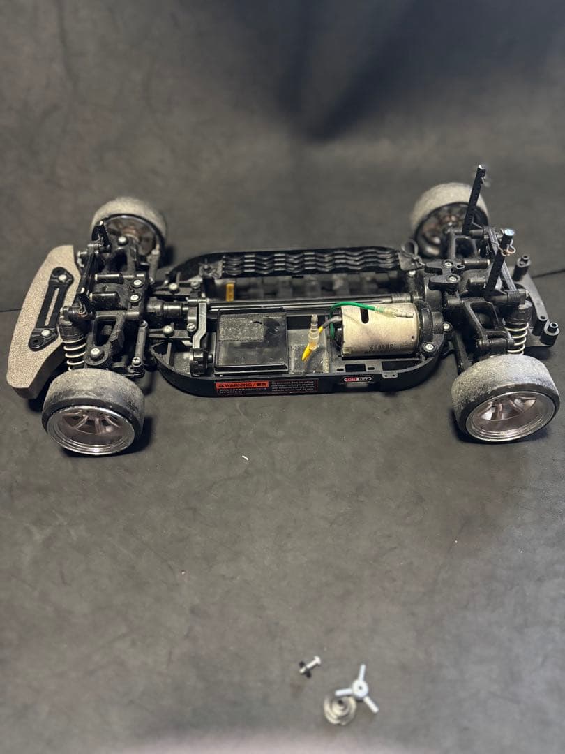 1/10RC タミヤTT01シャーシ・ドリフトタイヤ付き。