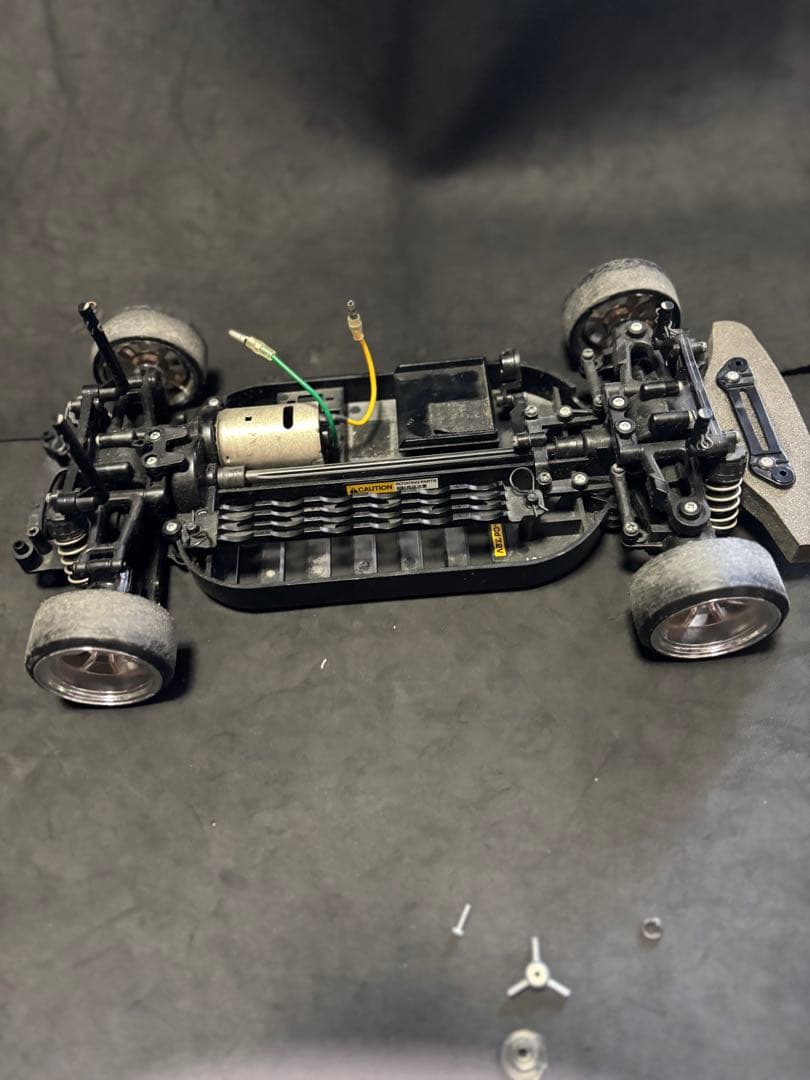 1/10RC タミヤTT01シャーシ・ドリフトタイヤ付き。