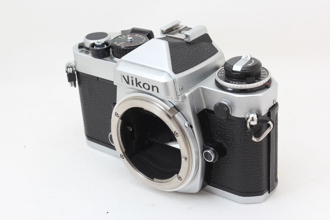 良品 Nikon FE シルバー ボディ 完動品
