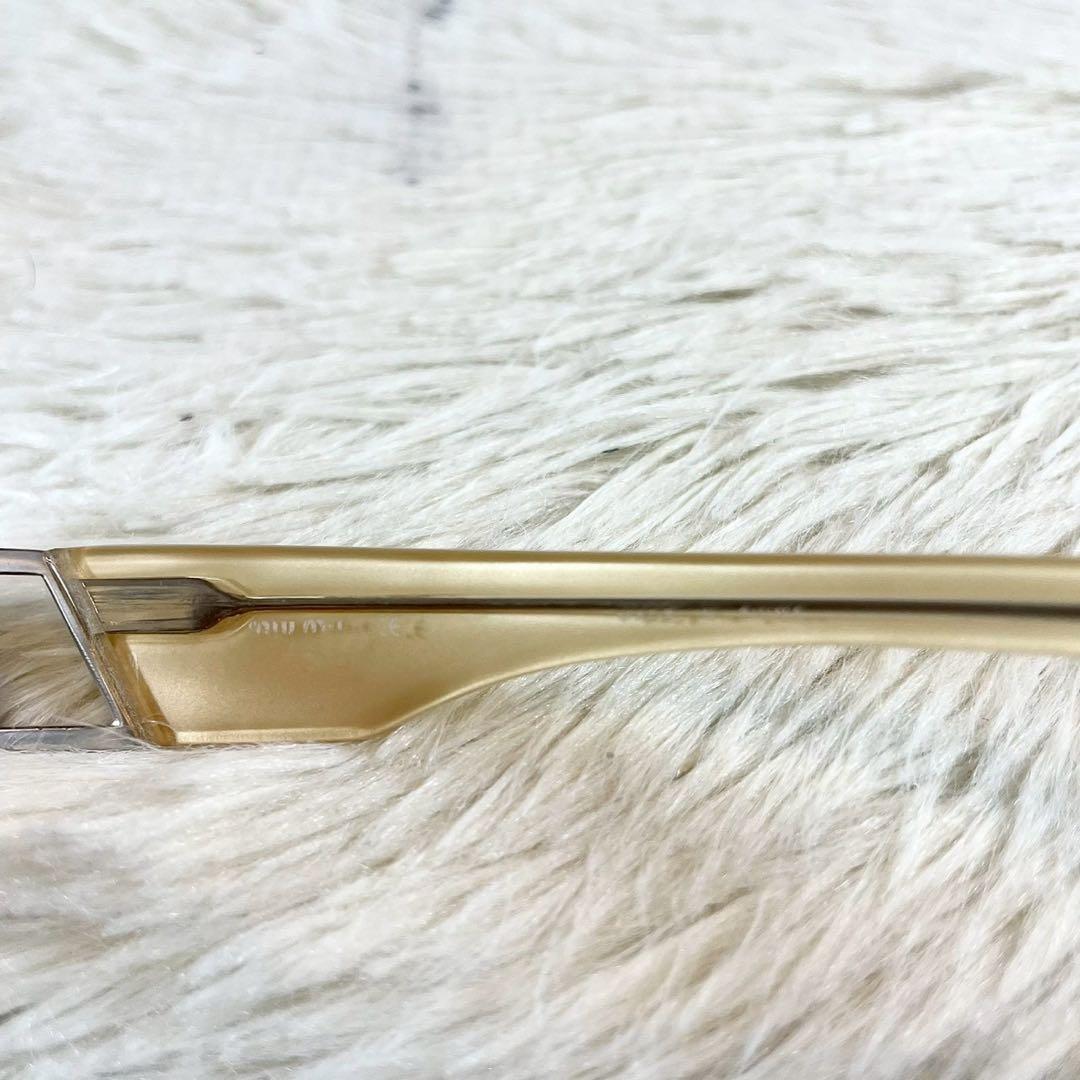 美品　miu miu　サングラス　SMU02D　ブラウンレンズ　ベージュフレーム