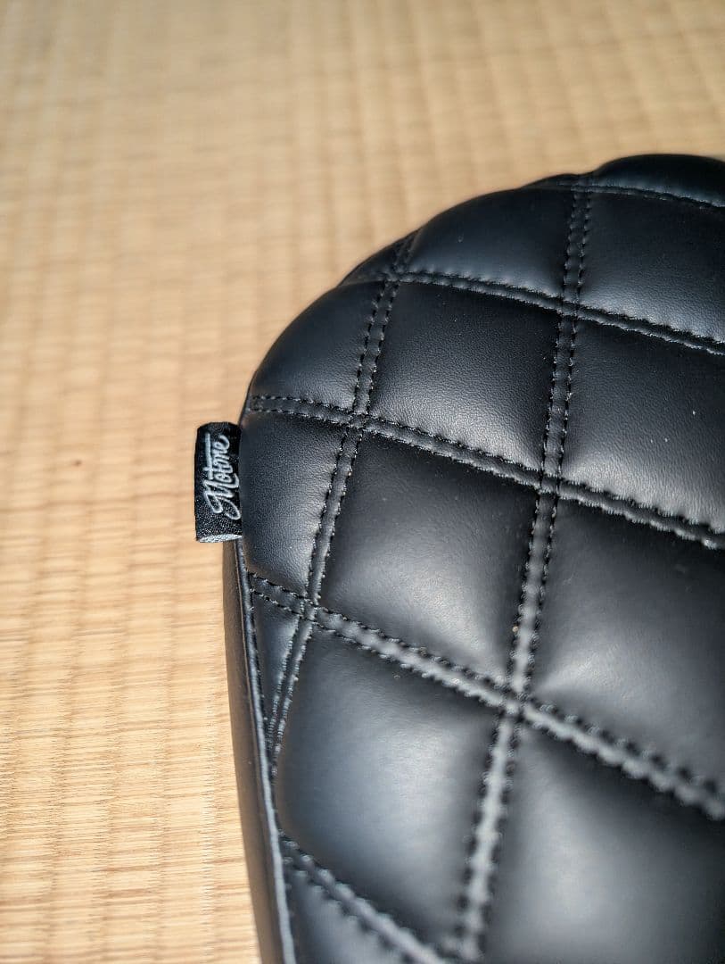 スピードツイン1200 モートン　シート