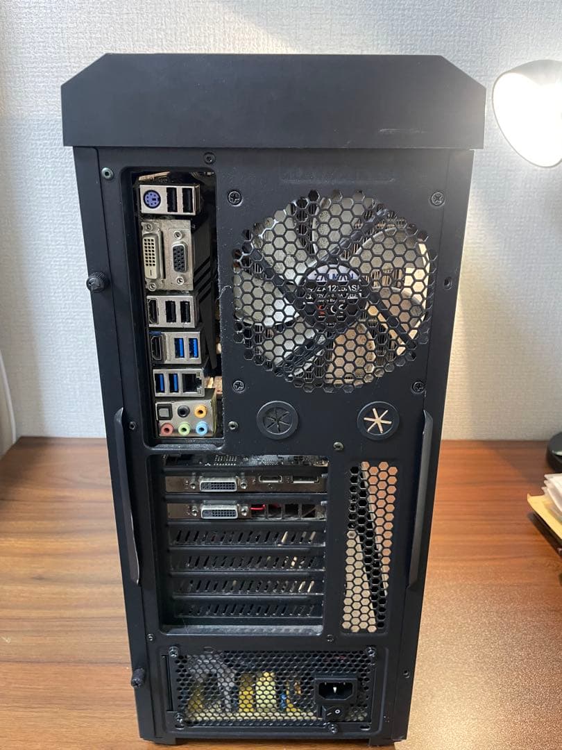 ZALMAN ミドルタワーPCケース