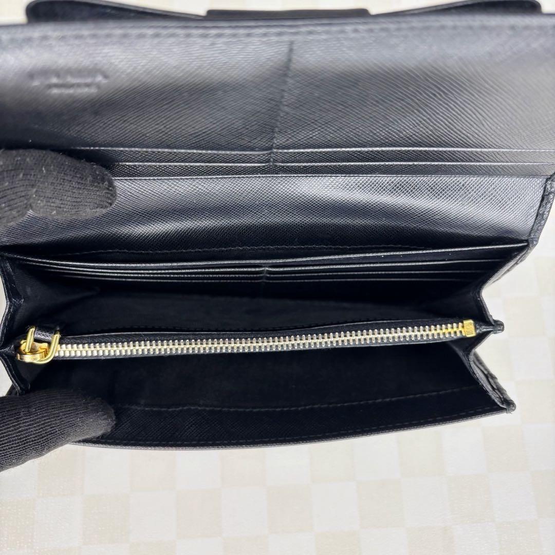 極美品　PRADA プラダ　長財布　二つ折り　M59