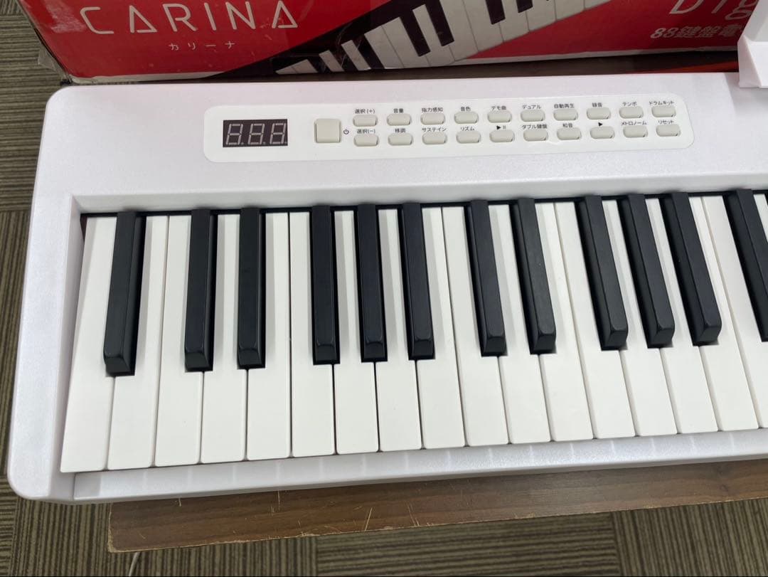 電子ピアノ　88鍵盤　充電タイプ　スリム軽量 ホワイト