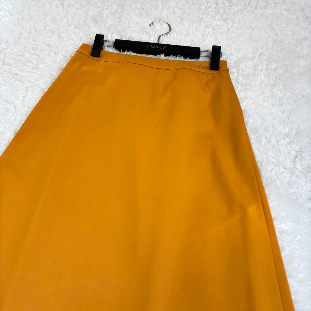 24年　FOXEY NEW YORK 44660 ロングスカート　ロゴプレート