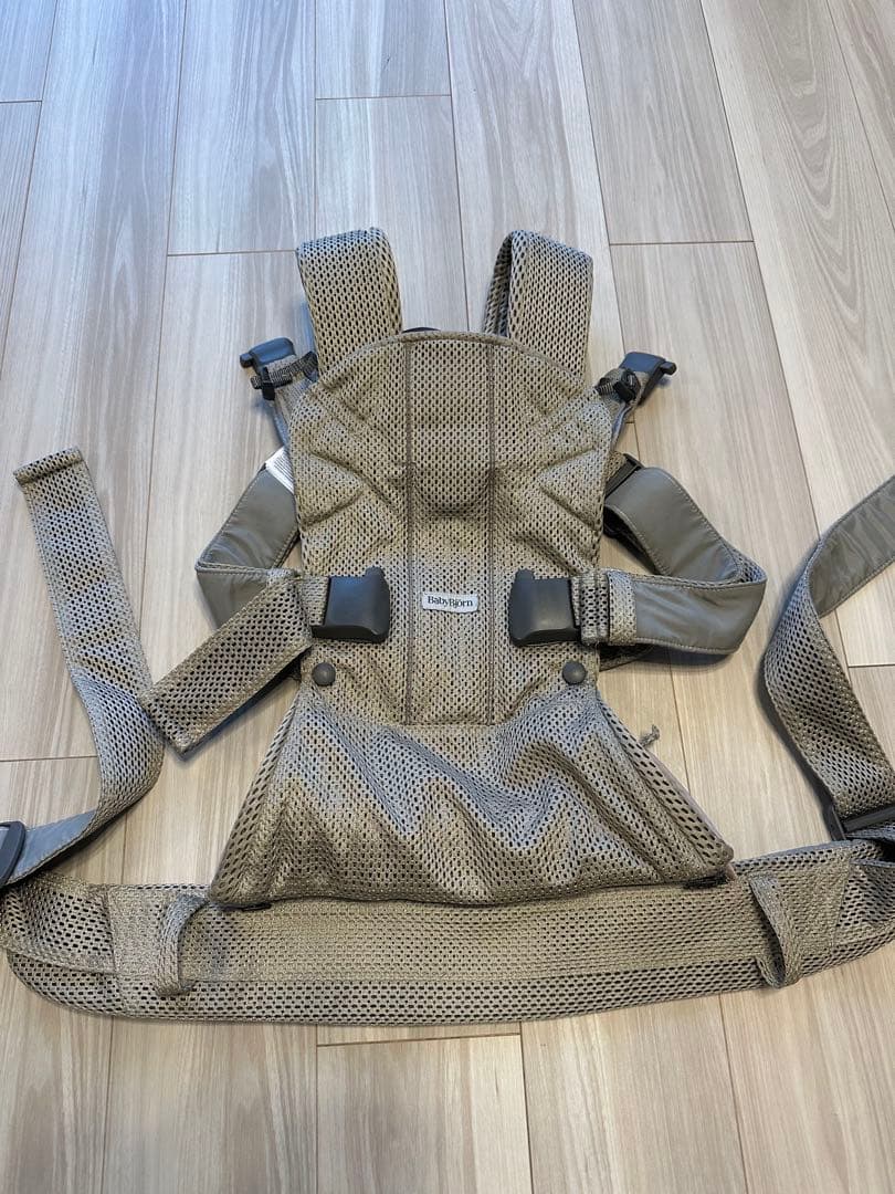 グレーベージュ Baby Bjorn ONE KAI 新生児から3歳まで