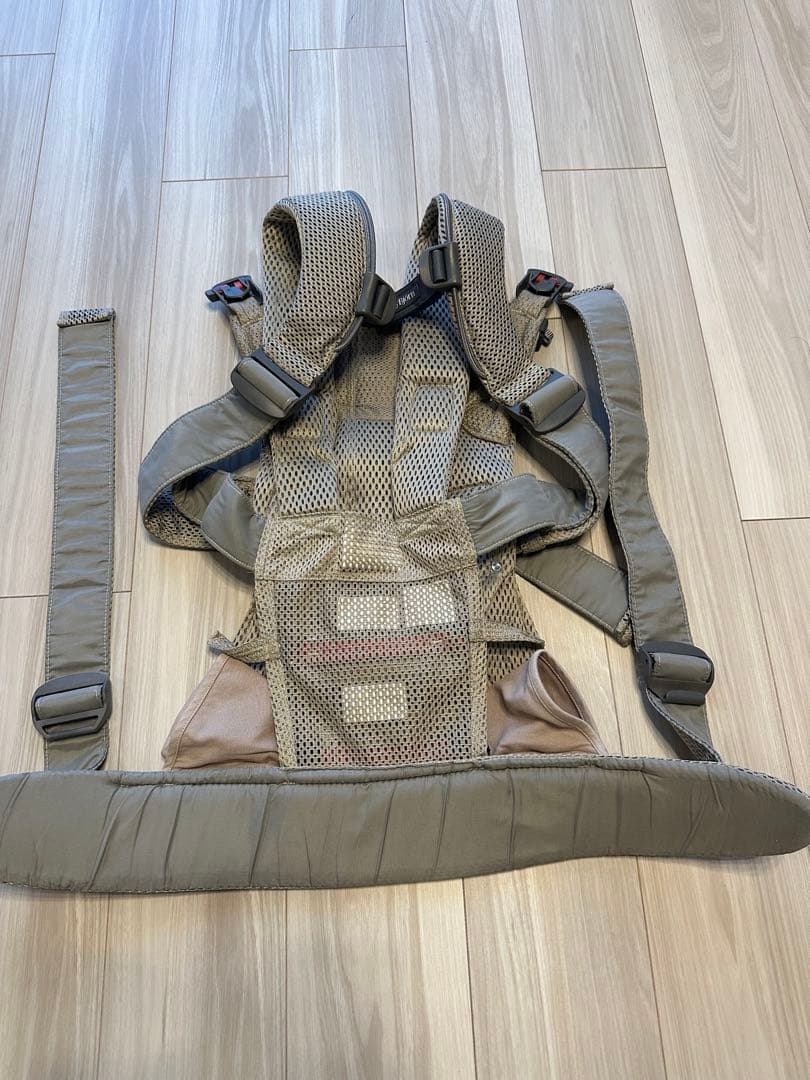 グレーベージュ Baby Bjorn ONE KAI 新生児から3歳まで