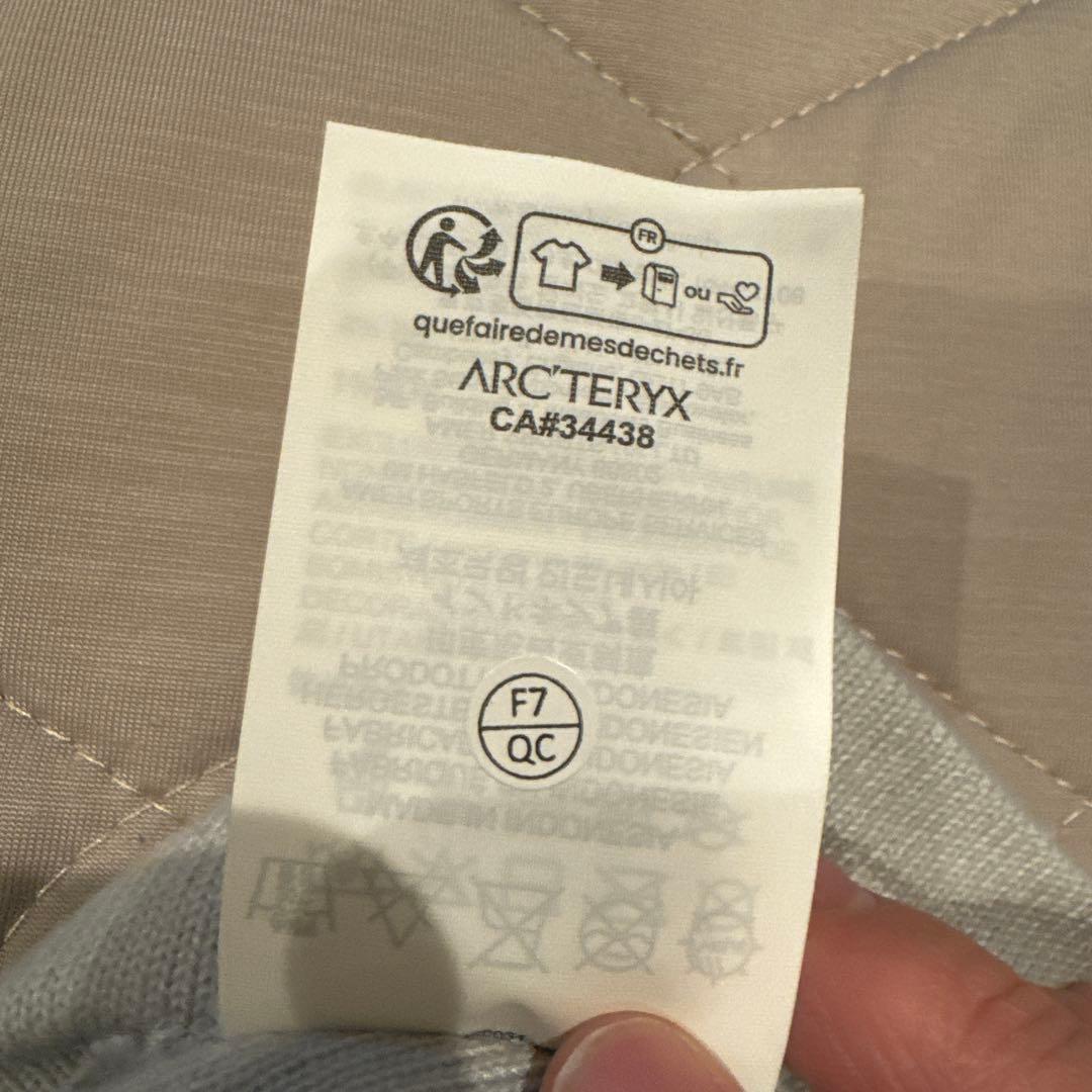 ARC'TERYX ニット帽 グレー ロゴ入り