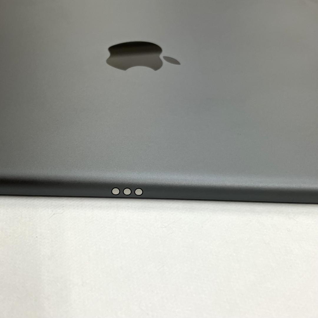 【極美品】iPad　第8世代　32GB　Wi-Fiモデル　バッテリー容量95％