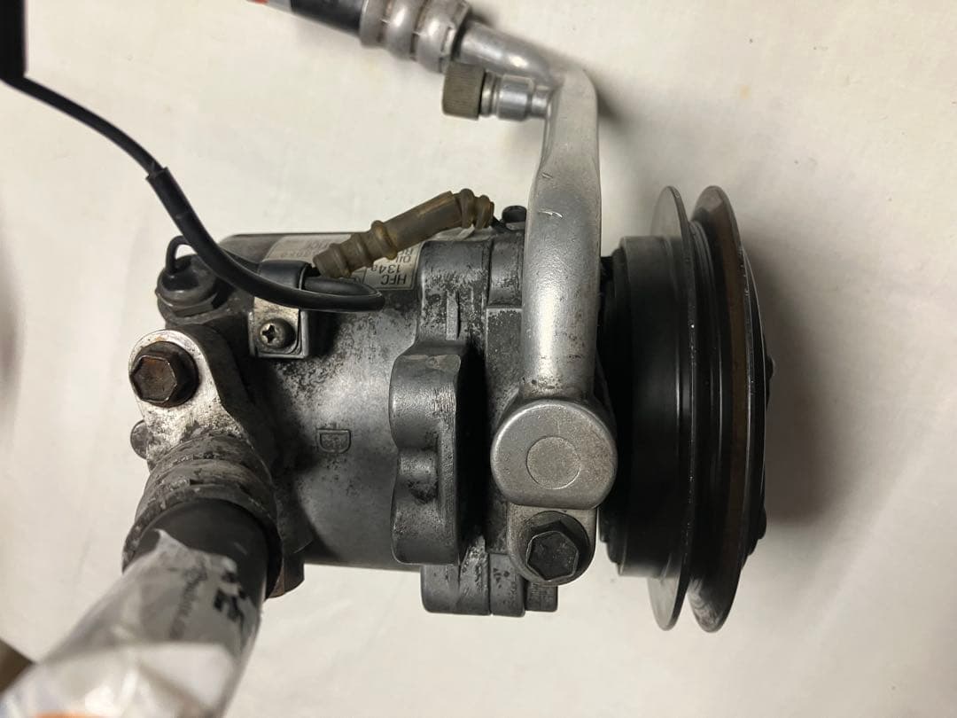アルトワークス ACコンプレッサー エアコンコンプレッサー 中古 HA11S