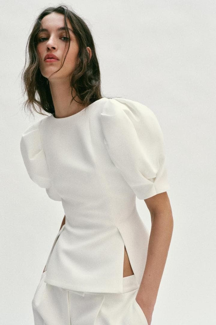 新品 ZARA パフスリーブトップス 白色 XS