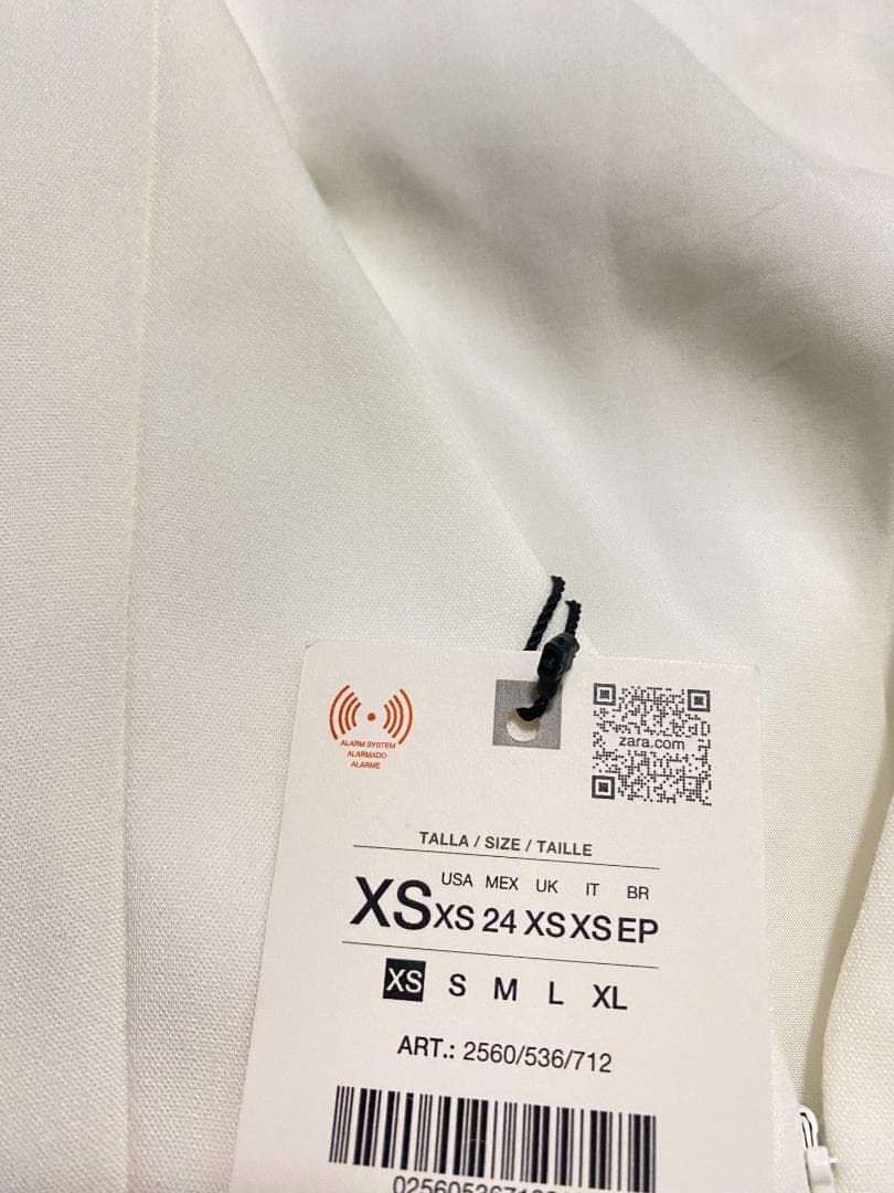 新品 ZARA パフスリーブトップス 白色 XS