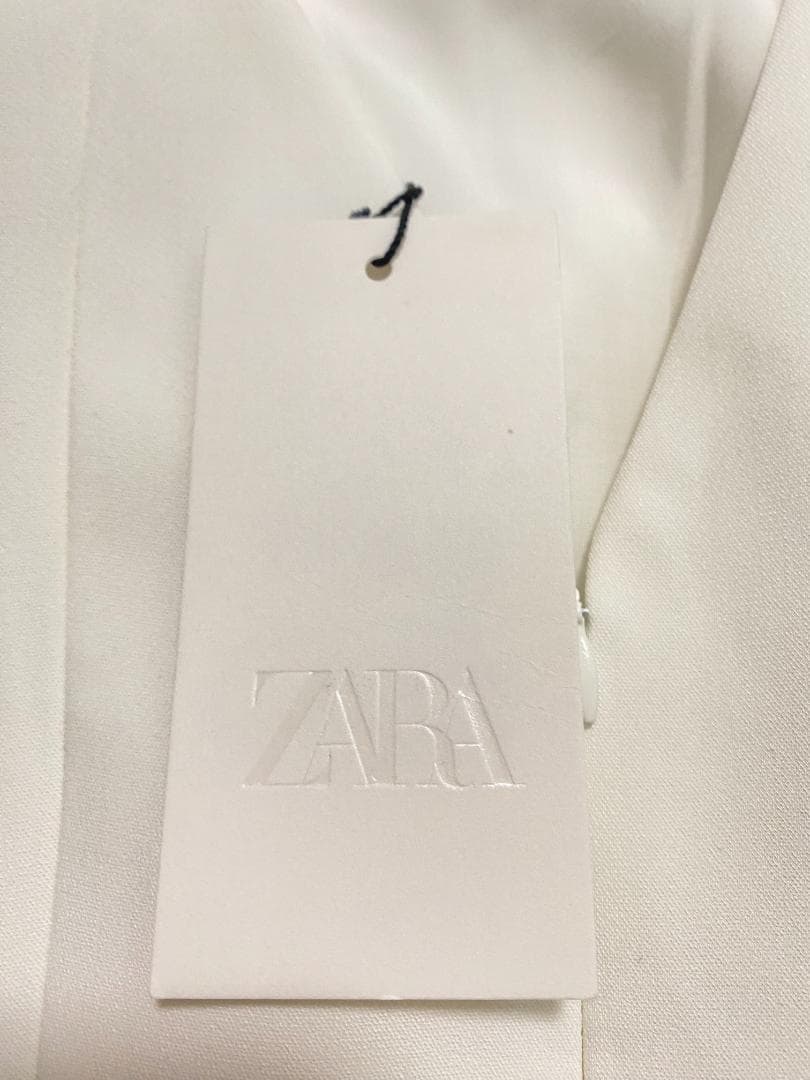 新品 ZARA パフスリーブトップス 白色 XS