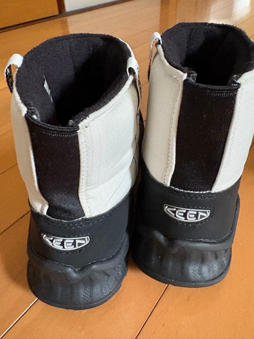 KEEN スノーブーツ
