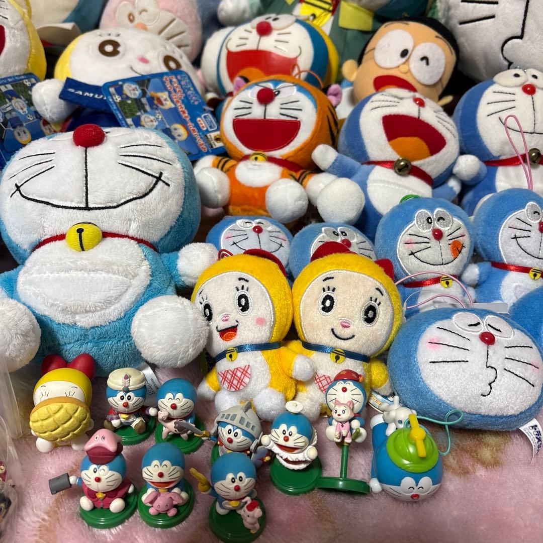ドラえもん ぬいぐるみとフィギュア セット