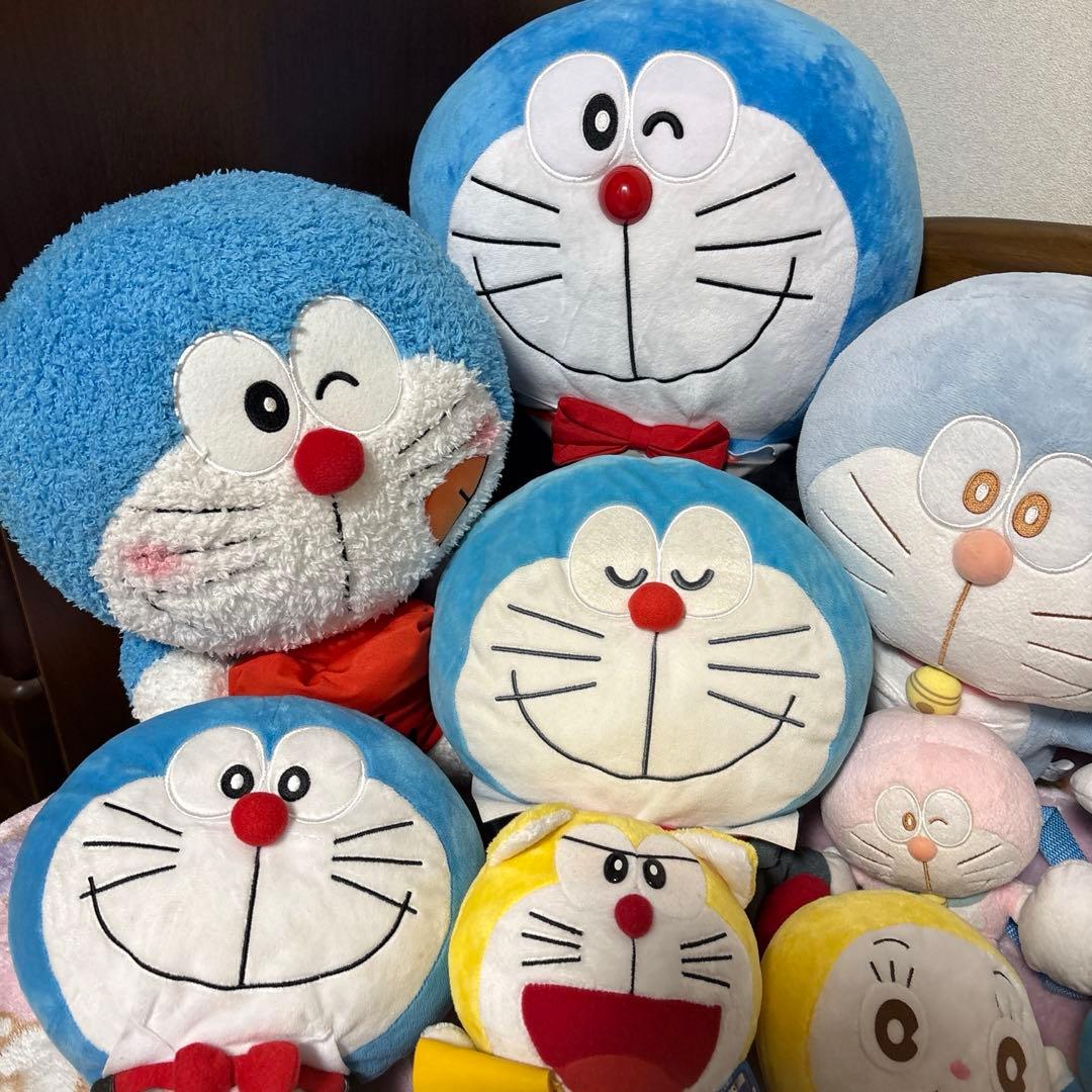 ドラえもん ぬいぐるみとフィギュア セット