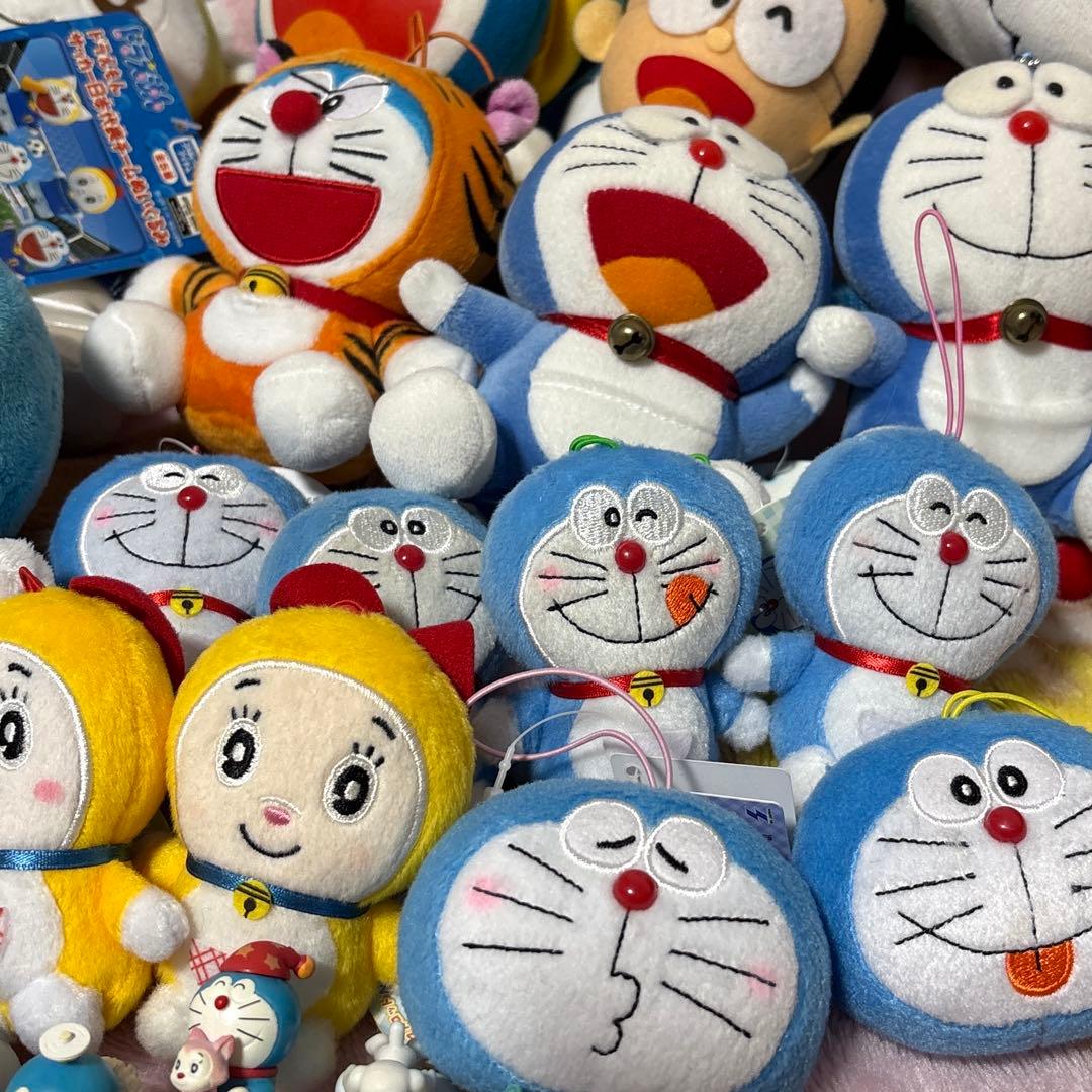ドラえもん ぬいぐるみとフィギュア セット