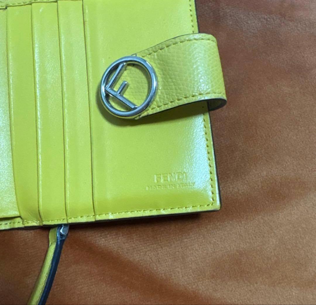 ま*ち様 Fendi 二つ折り財布 ブラウン/イエロー フェンディ