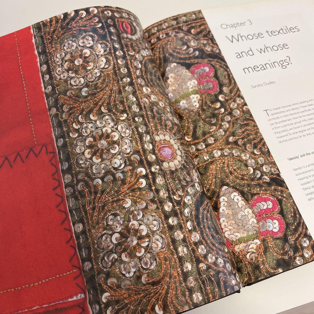 洋書 Textiles from Burma