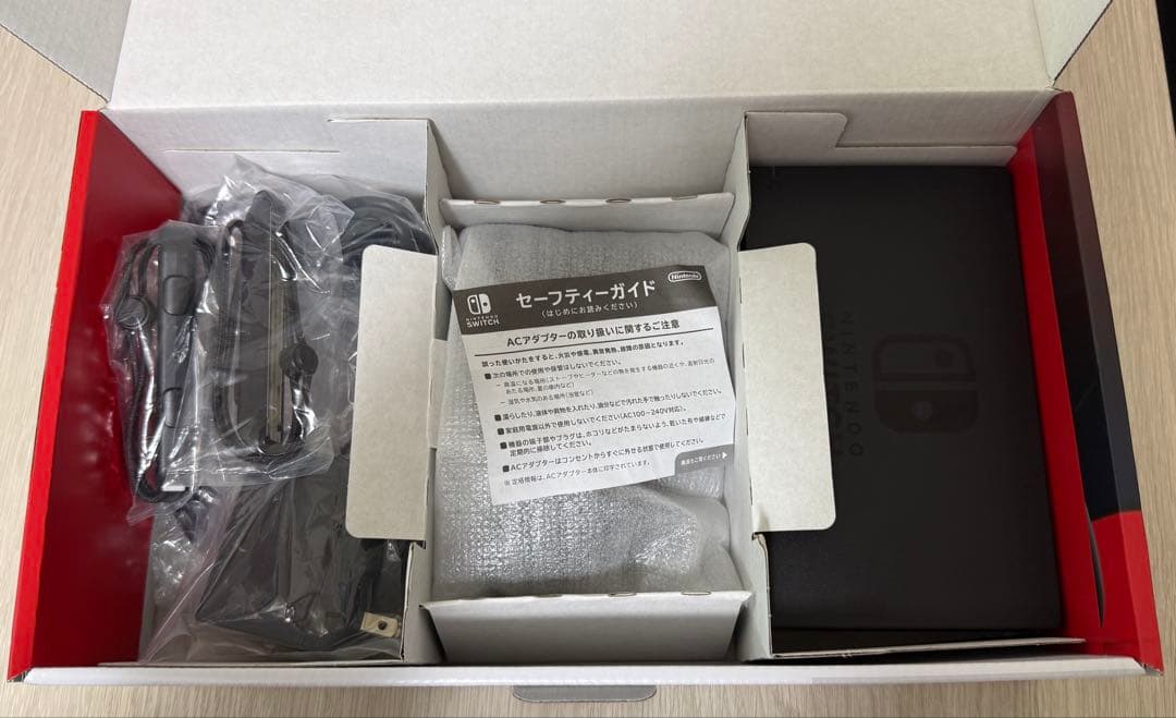 Nintendo Switch 本体【TV以外での利用なし】