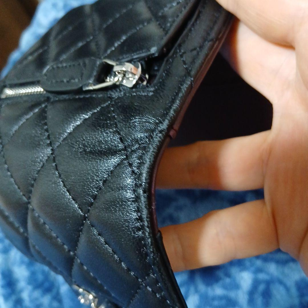 CHANEL ノベルティ 二つ折り財布 キルティング