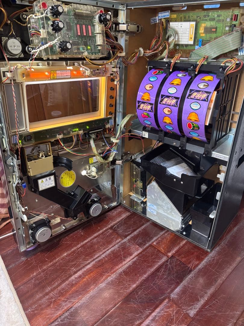 【おせんべい】 名機！初代 北斗の拳 サミー 4号機 不要機付ユリアパネル