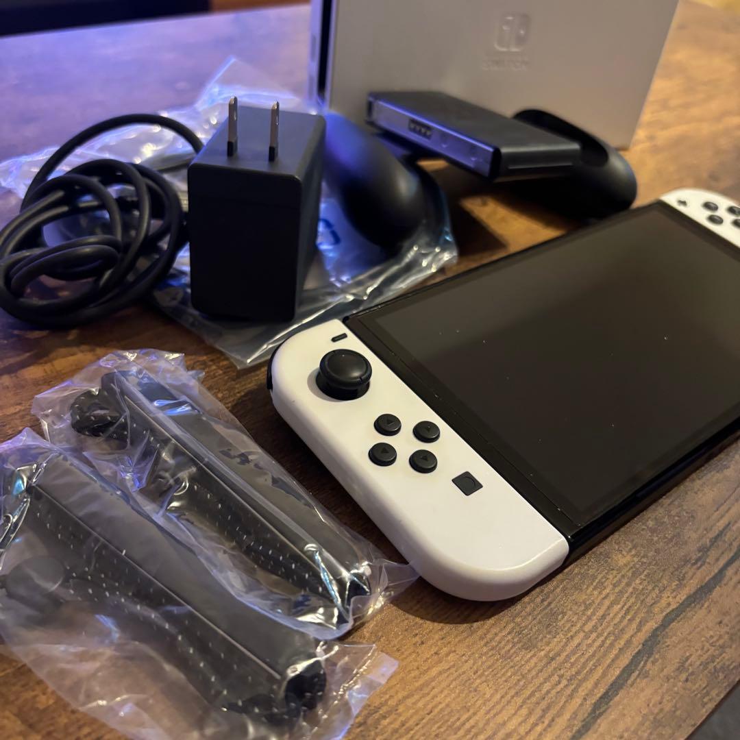 【美品】任天堂Switch 有機ELモデル ドッグ 充電器 コード等 まとめ売り