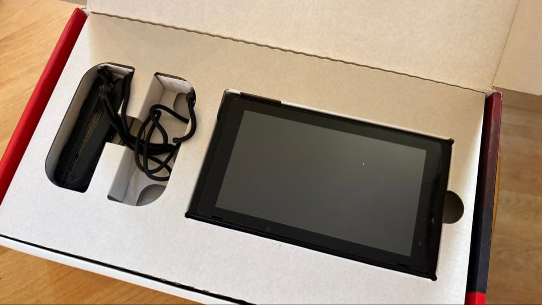 【本体のみ】Nintendo Switch バッテリー強化版　付属品あり