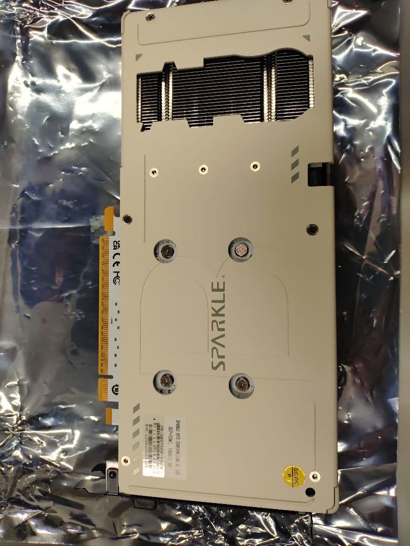 グラフィックボード・グラボ・ビデオカード intel arc sparkle B570 white