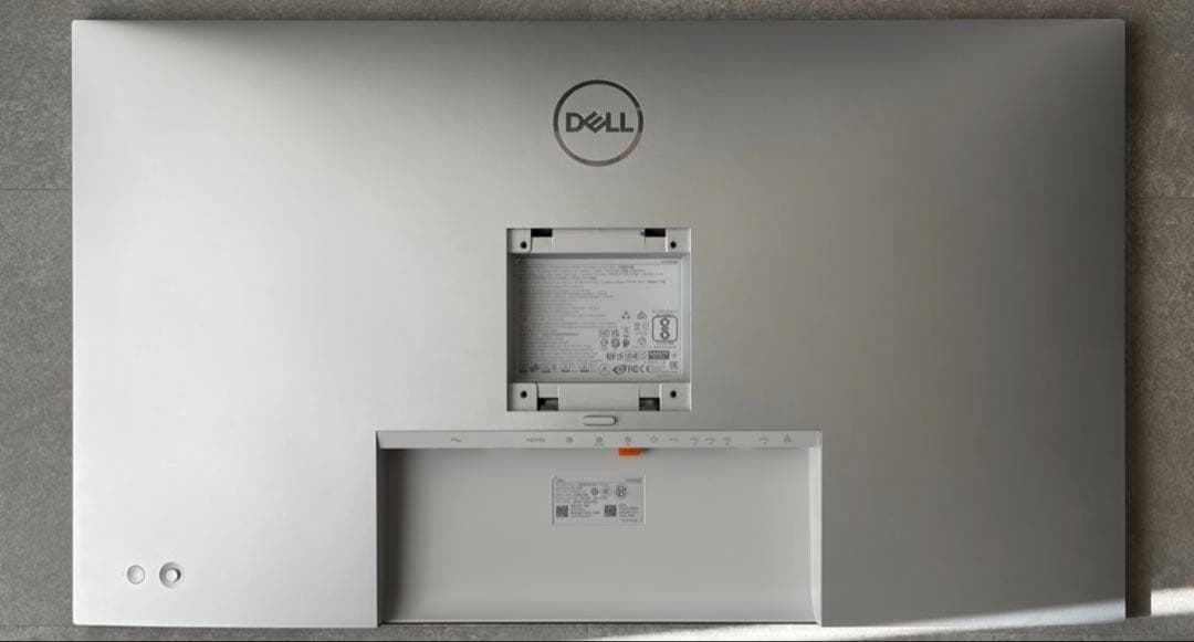 Dell U3223QE 31.5インチ 4K ハブモニター