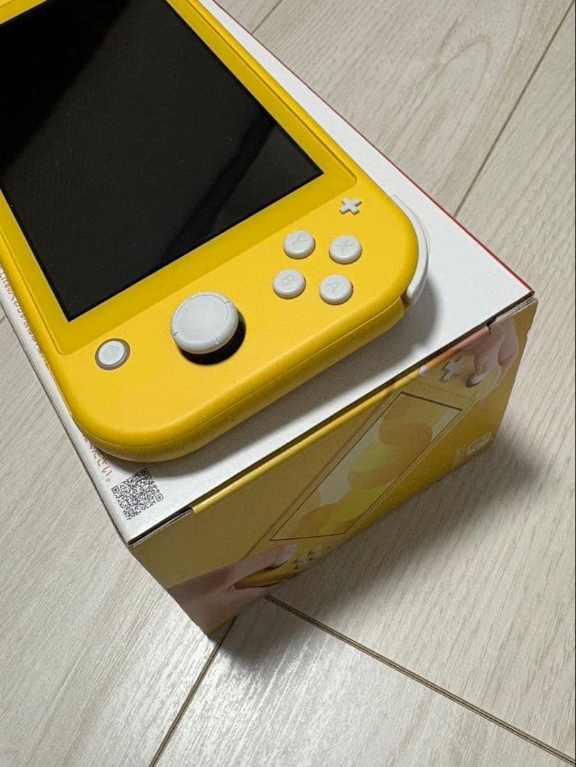 Nintendo Switch Lite イエロー 本体 箱付