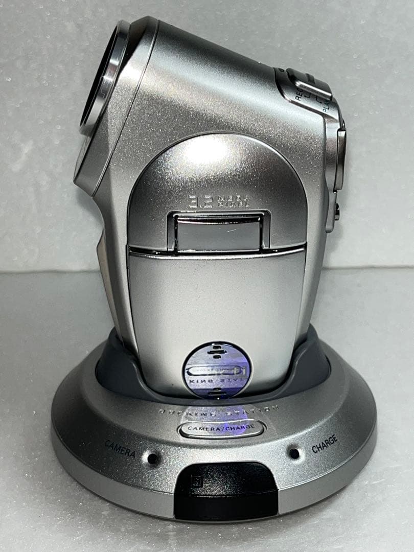 ☆美品☆SANYOデジタルムービーカメラXacti DMX-C1(S)人気稀少品
