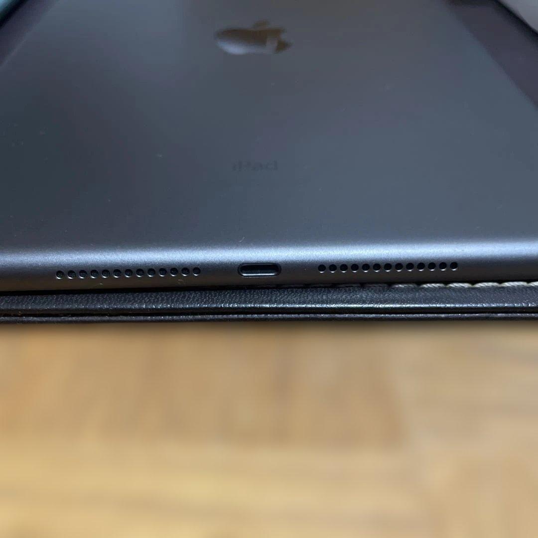 iPad 10.2 第7世代 アップル認定整備済み品 32GBwi-fiケース付