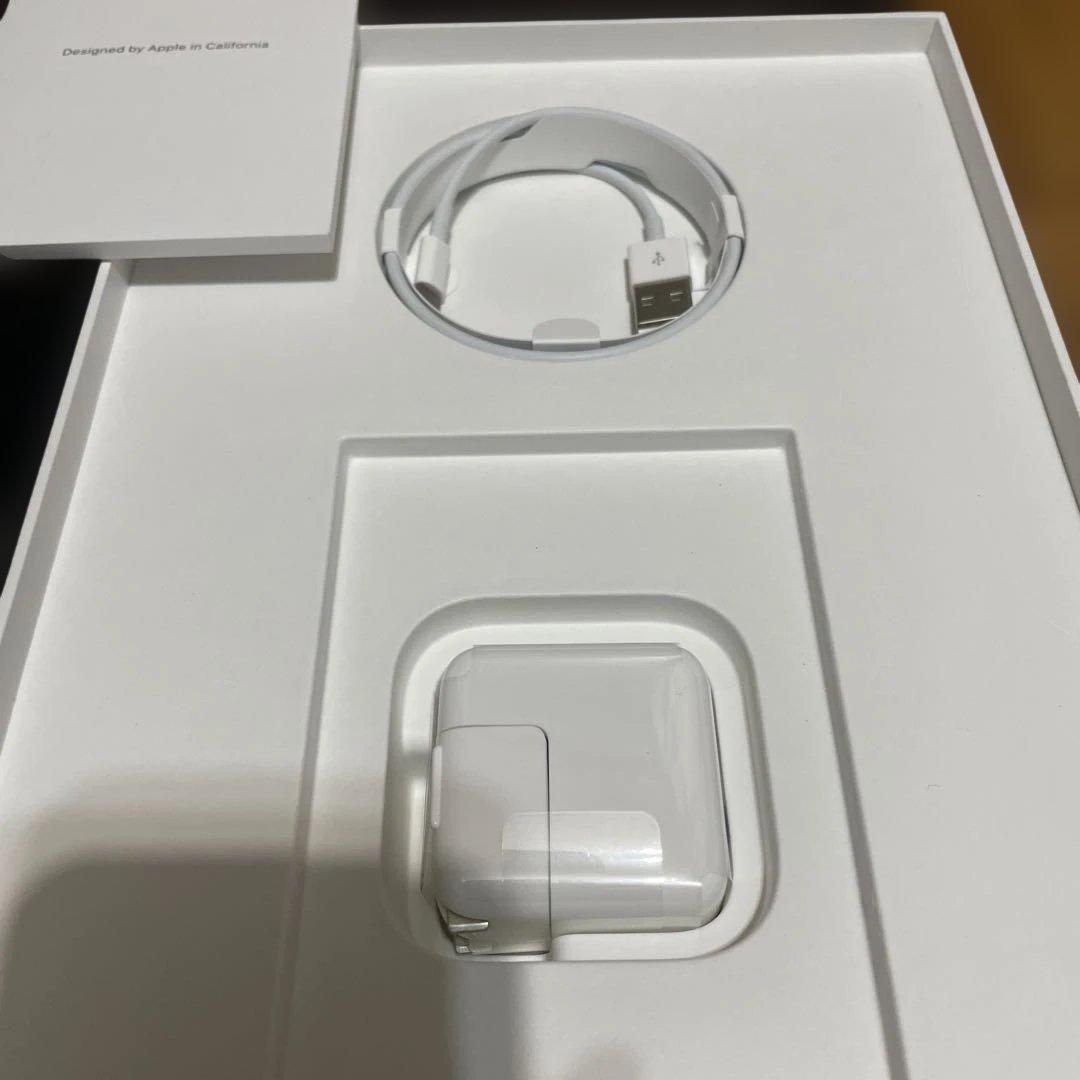 iPad 10.2 第7世代 アップル認定整備済み品 32GBwi-fiケース付