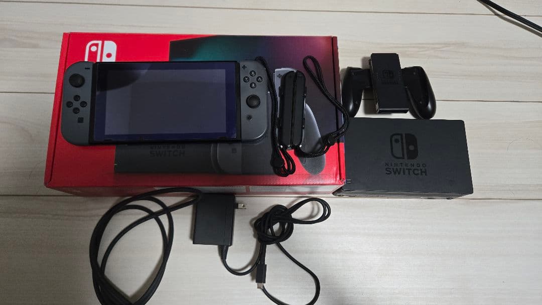 【完品】Nintendo Switch 本体 グレー　joy-con予備あり