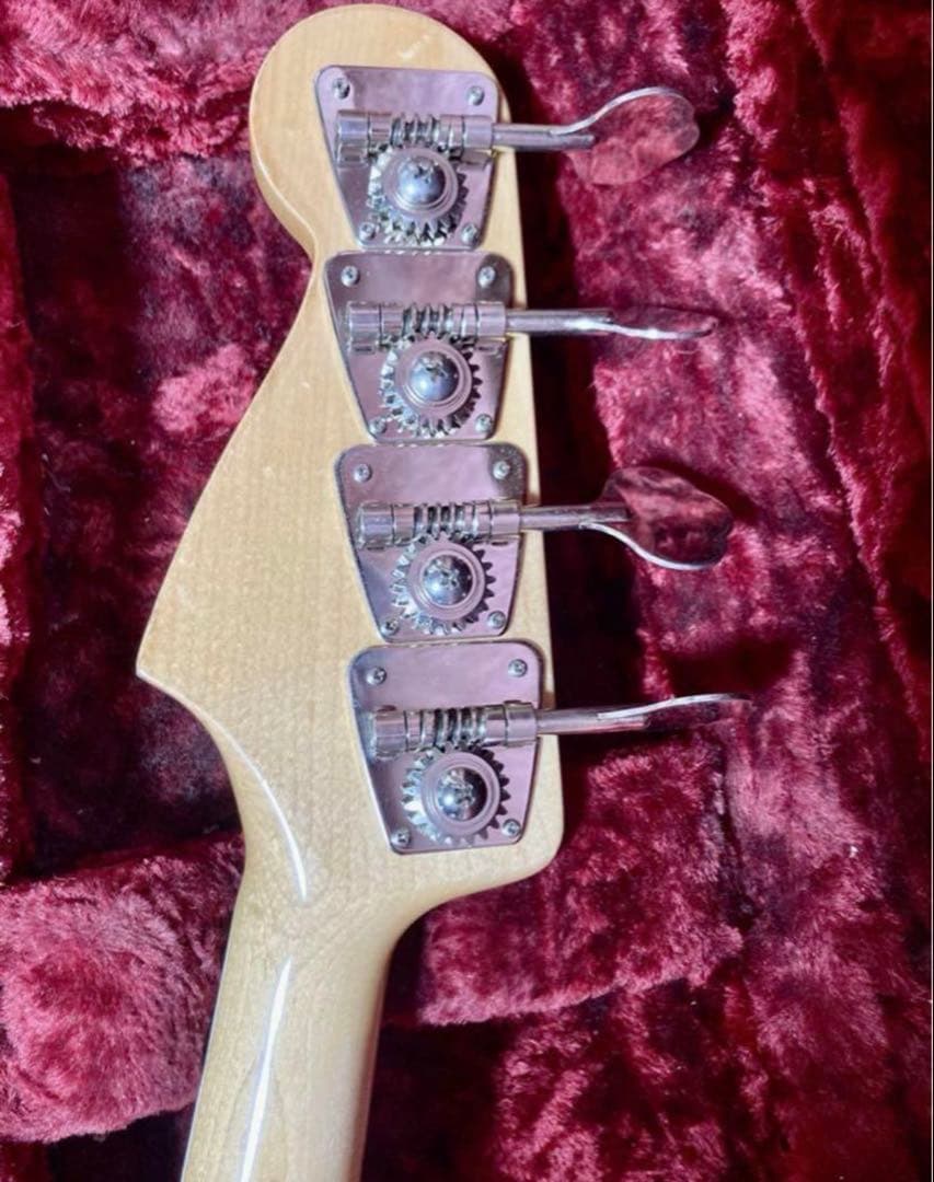ベース Fender Japan 70's Jazz bass fiesta red