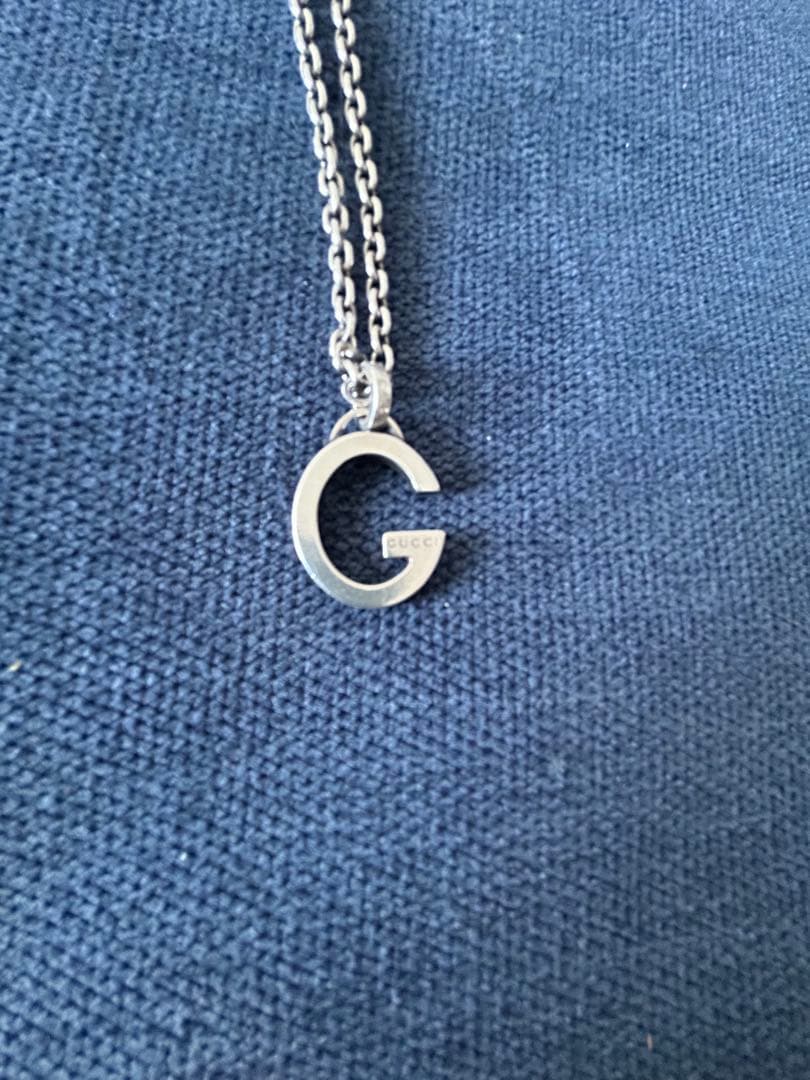 GUCCI シルバー Gロゴペンダントネックレス