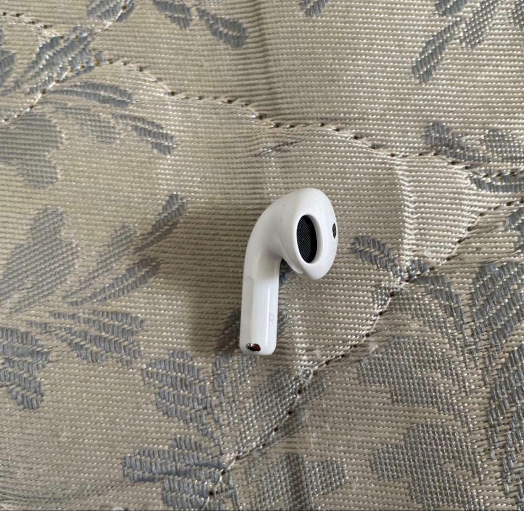 AirPods4本体 ホワイト