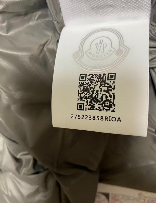 美品MONCLER ブラック ダウンジャケット
