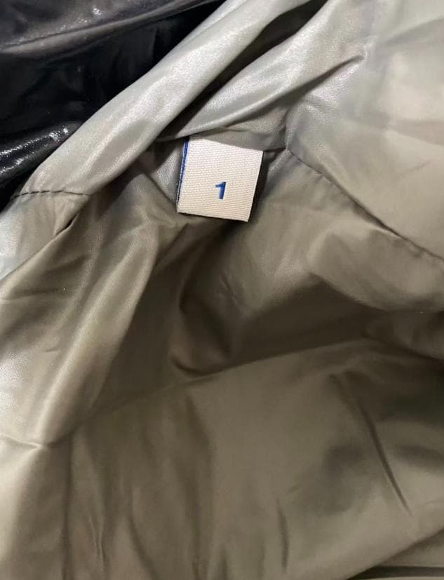 美品MONCLER ブラック ダウンジャケット