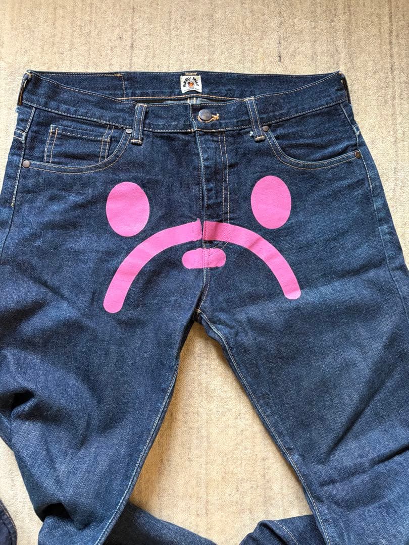 アベイシングエイプ　デニムパンツ ピンク