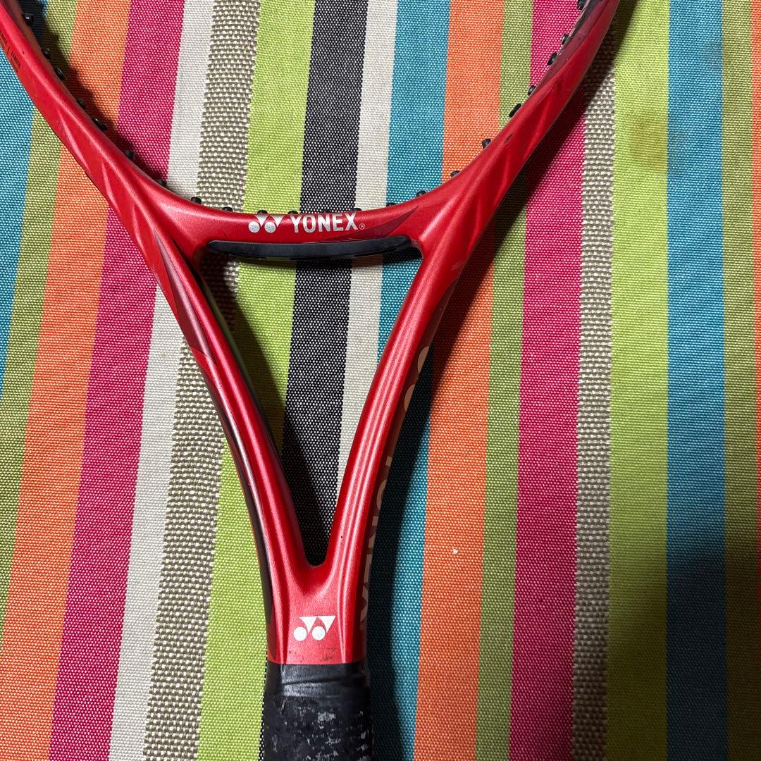 YONEX VCORE 98 硬式テニスラケット　ヨネックス　ブイコア98