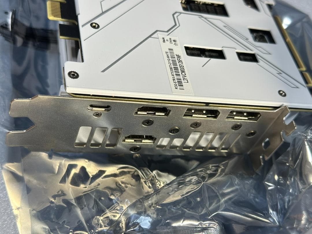 グラフィックボード・グラボ・ビデオカード ROG STRIX RTX2080TI O11G WHITE GAMING